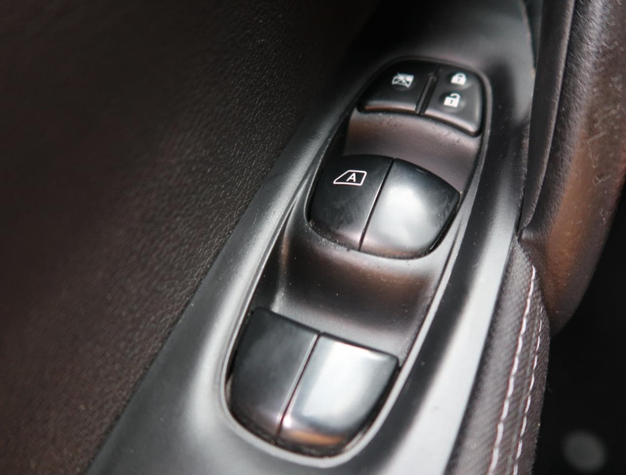 2014 Nissan QASHQAI - 35
