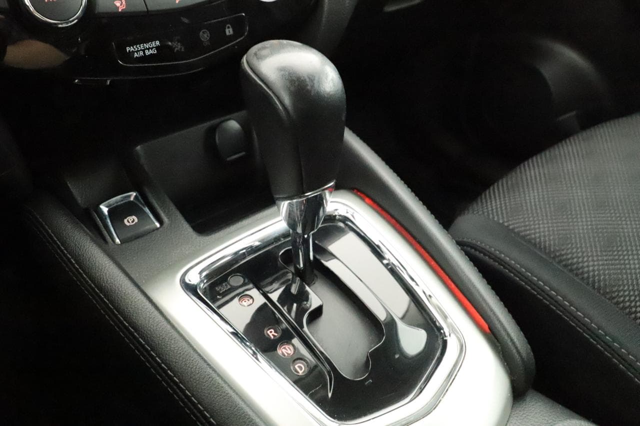 2017 Nissan QASHQAI - 32