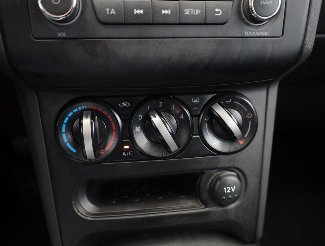 2013 Nissan QASHQAI - 28