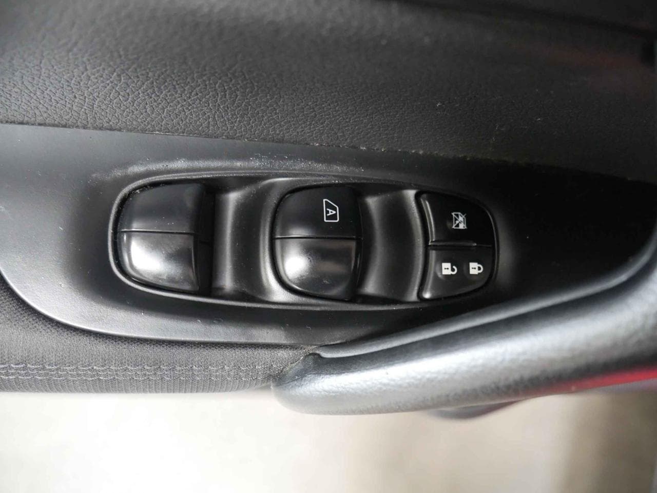 2016 Nissan QASHQAI - 17