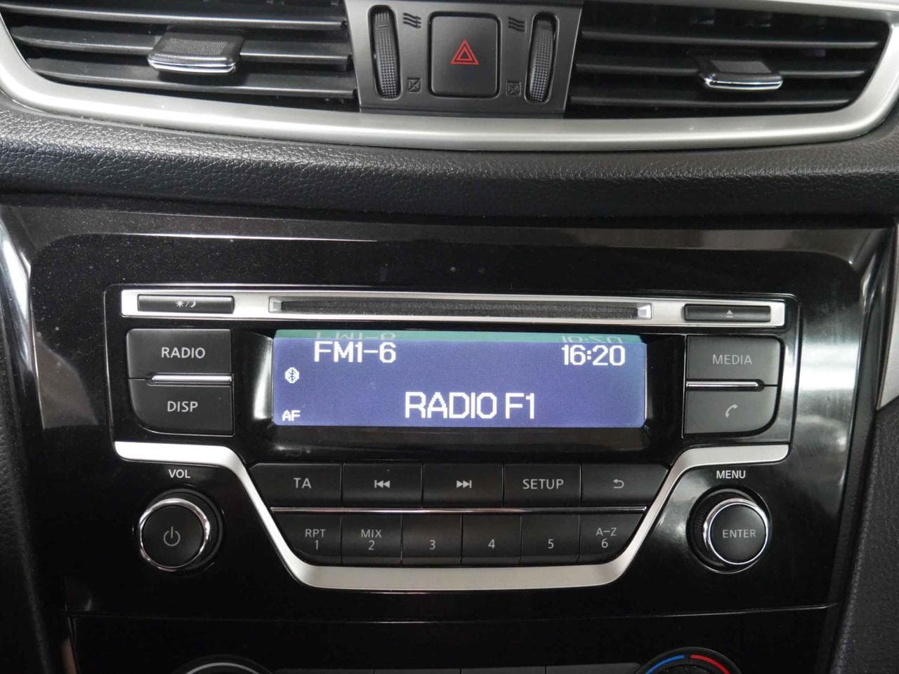 2016 Nissan QASHQAI - 19