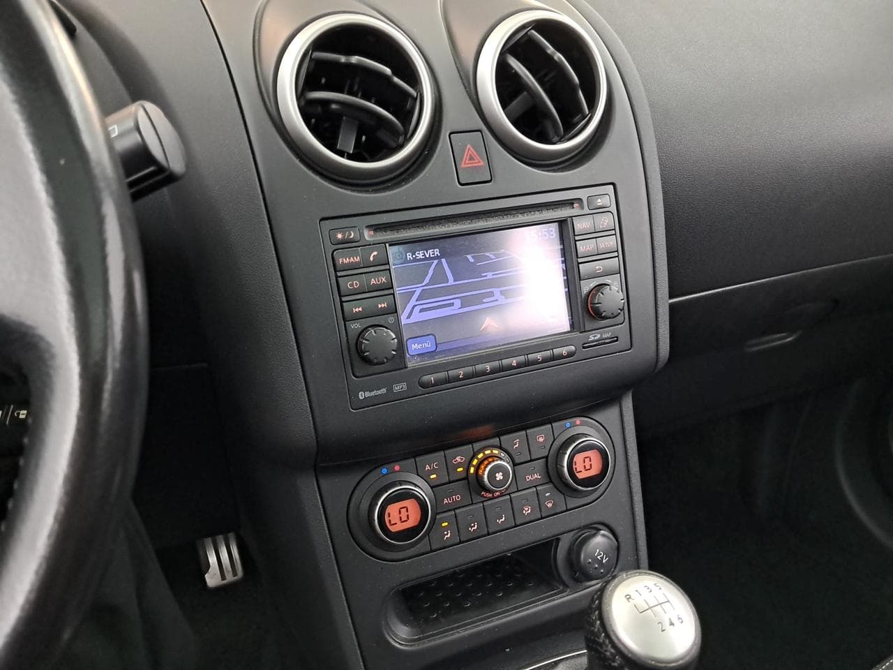 2011 Nissan QASHQAI - 23