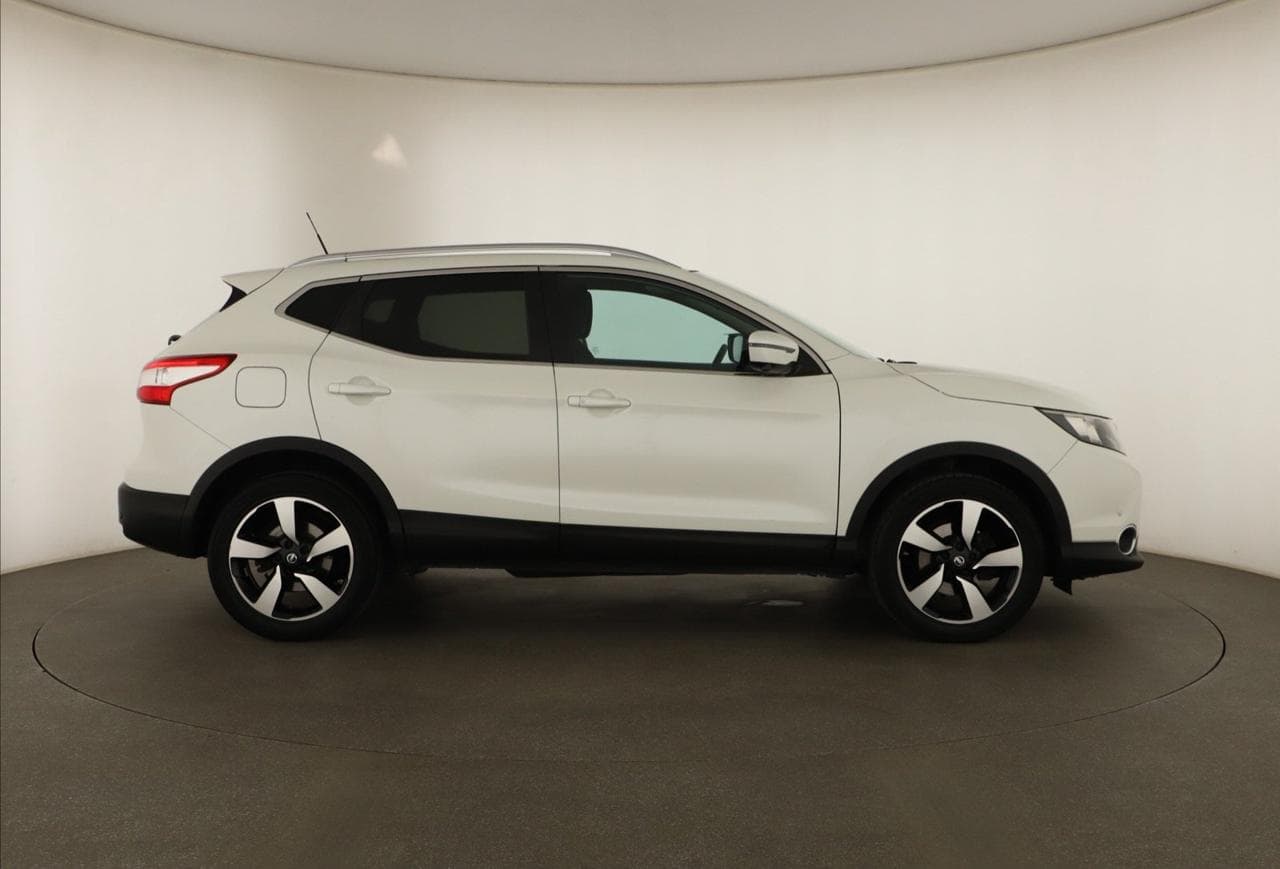 2015 Nissan QASHQAI - 8