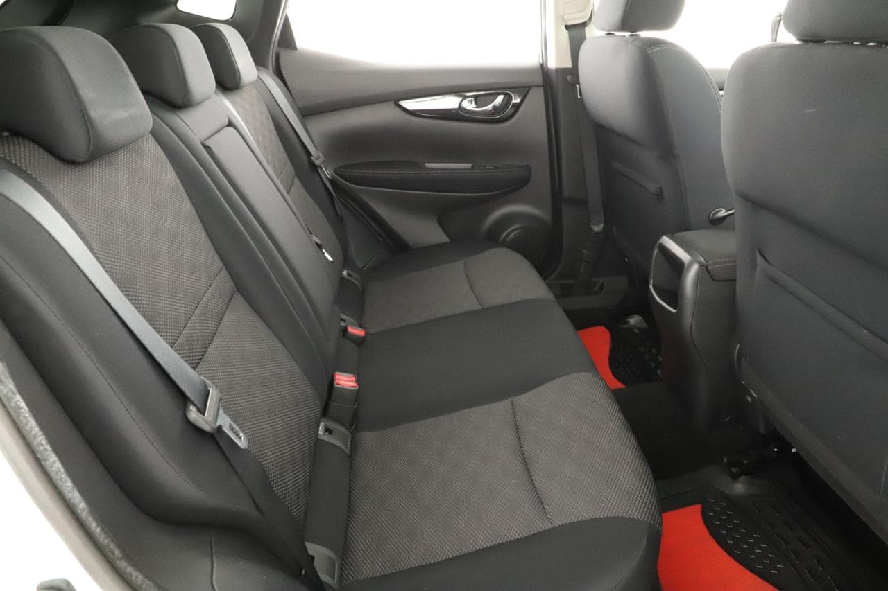 2015 Nissan QASHQAI - 11