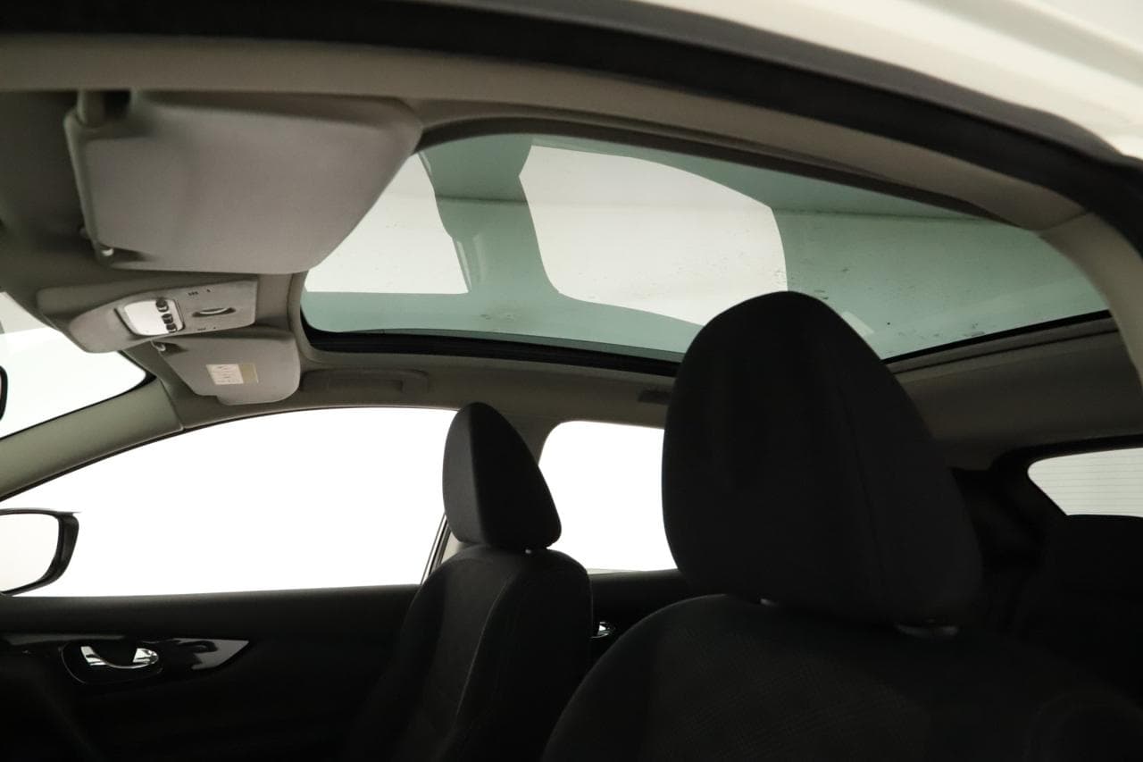 2015 Nissan QASHQAI - 18