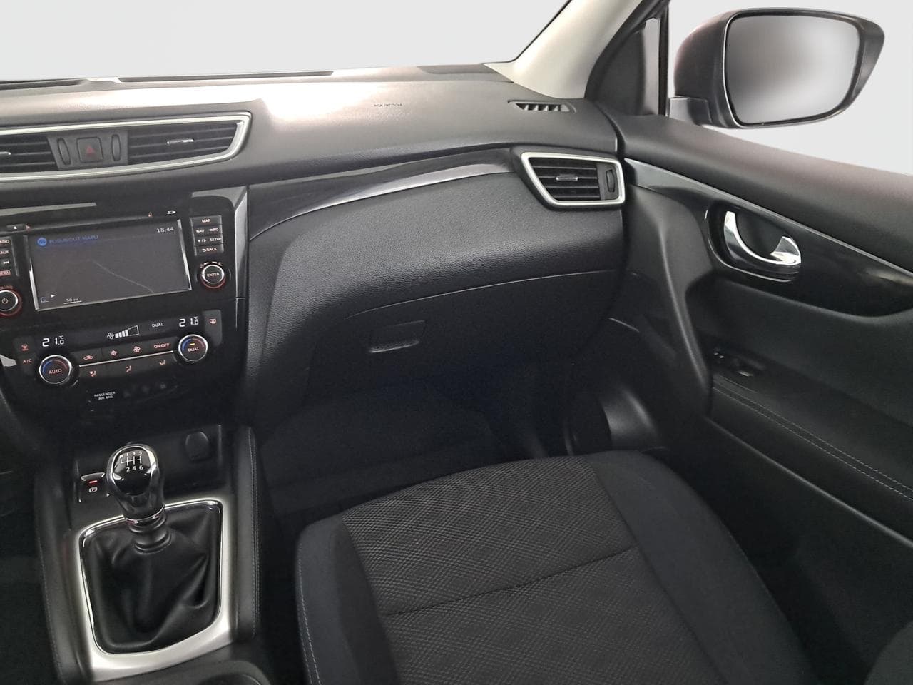 2016 Nissan QASHQAI - 21