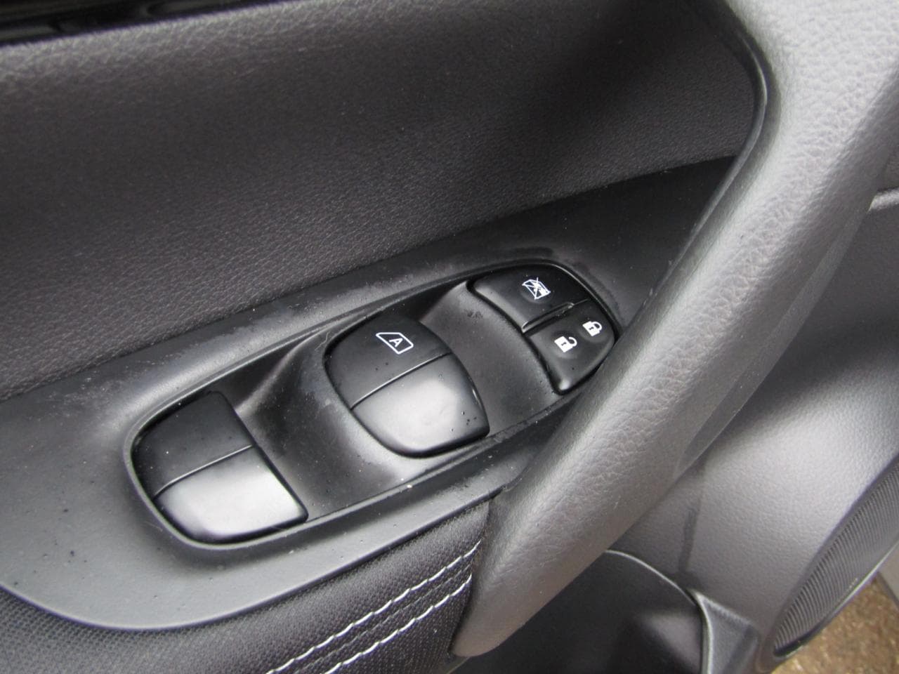 2016 Nissan QASHQAI - 11