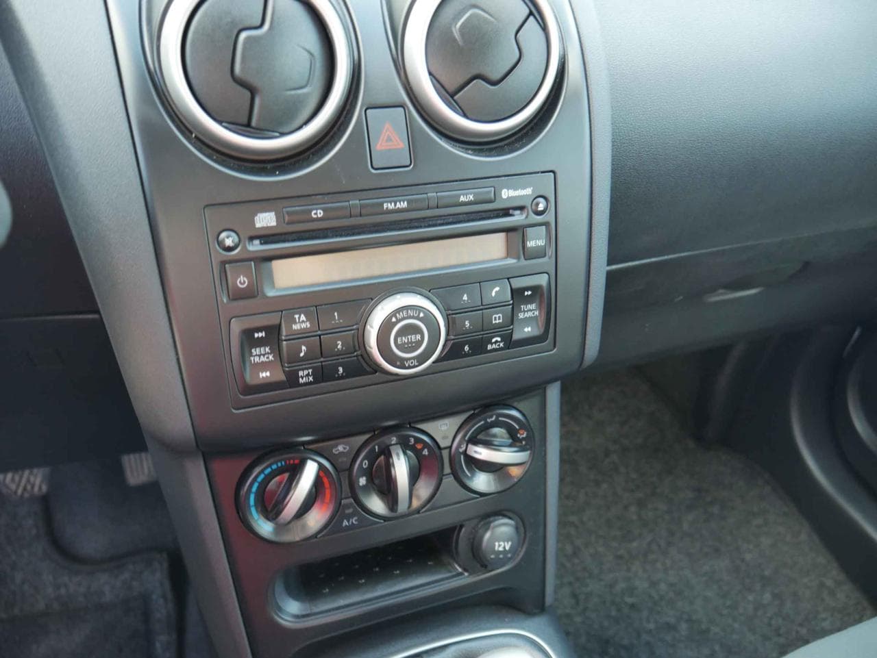2011 Nissan QASHQAI - 11
