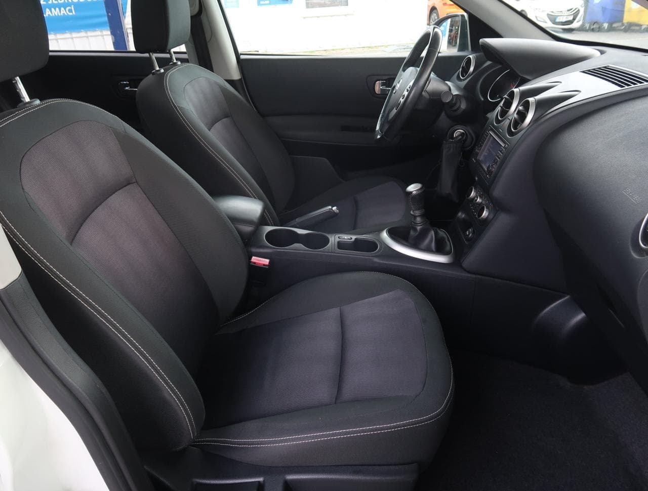 2013 Nissan QASHQAI - 12