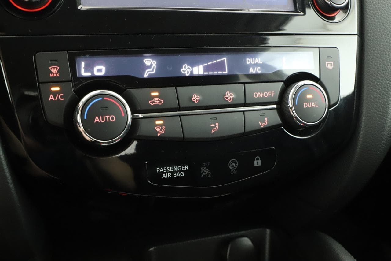 2016 Nissan QASHQAI - 18