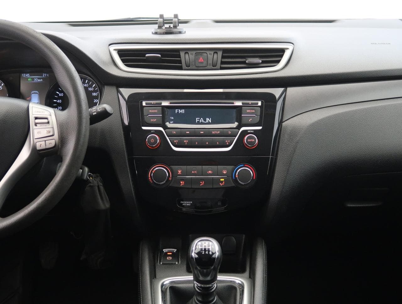 2015 Nissan QASHQAI - 18