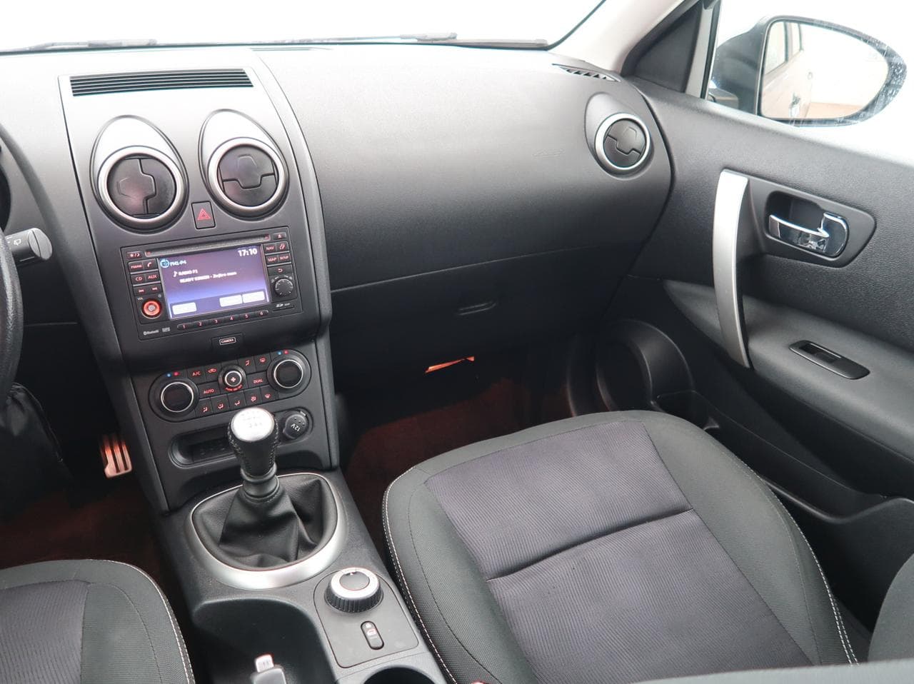 2013 Nissan QASHQAI - 11