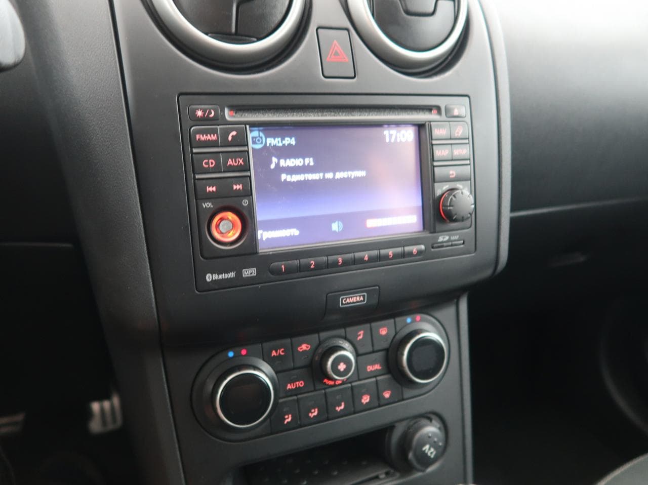 2013 Nissan QASHQAI - 18