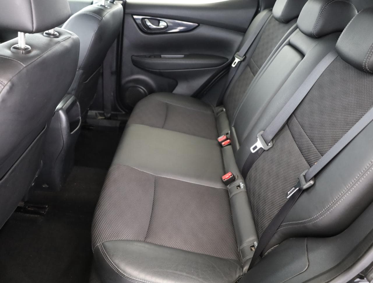 2015 Nissan QASHQAI - 12
