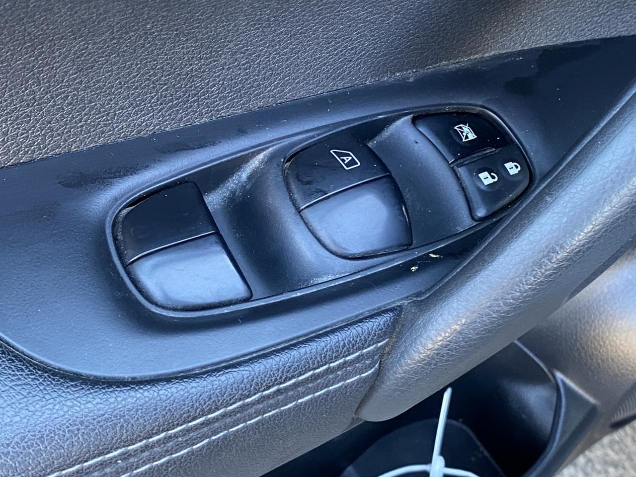 2016 Nissan QASHQAI - 11