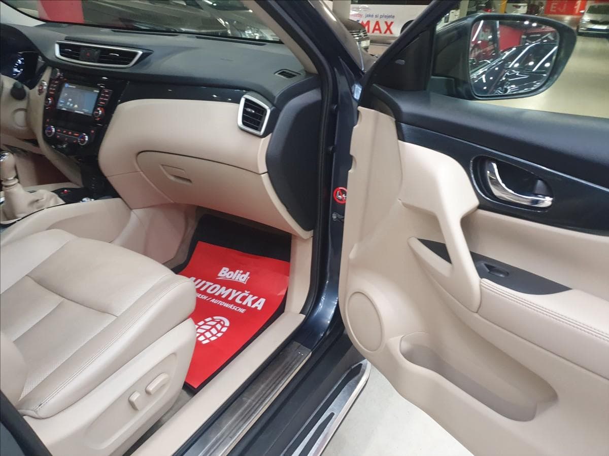 2016 Nissan X-TRAIL - 24