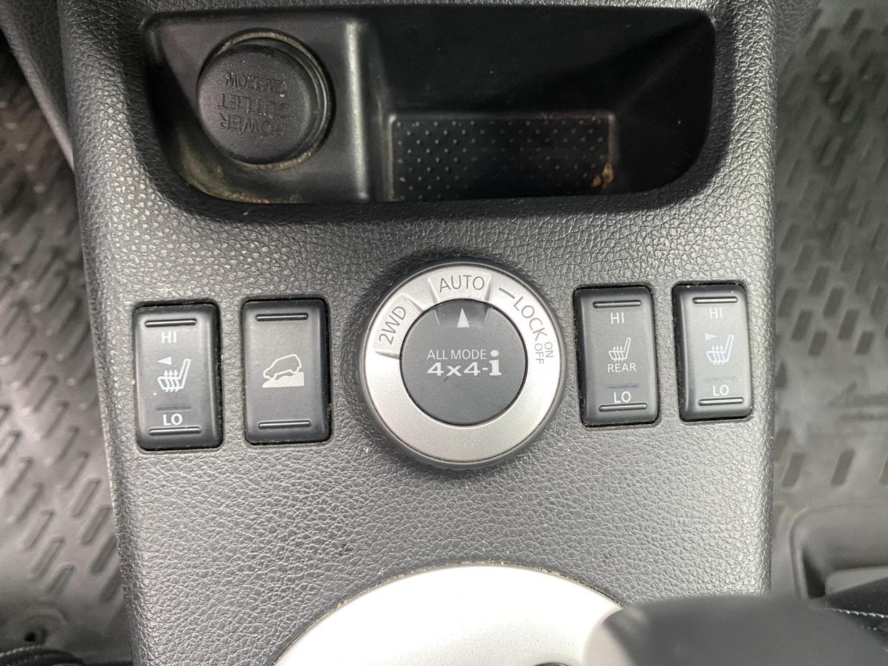 2011 Nissan X-TRAIL - 15