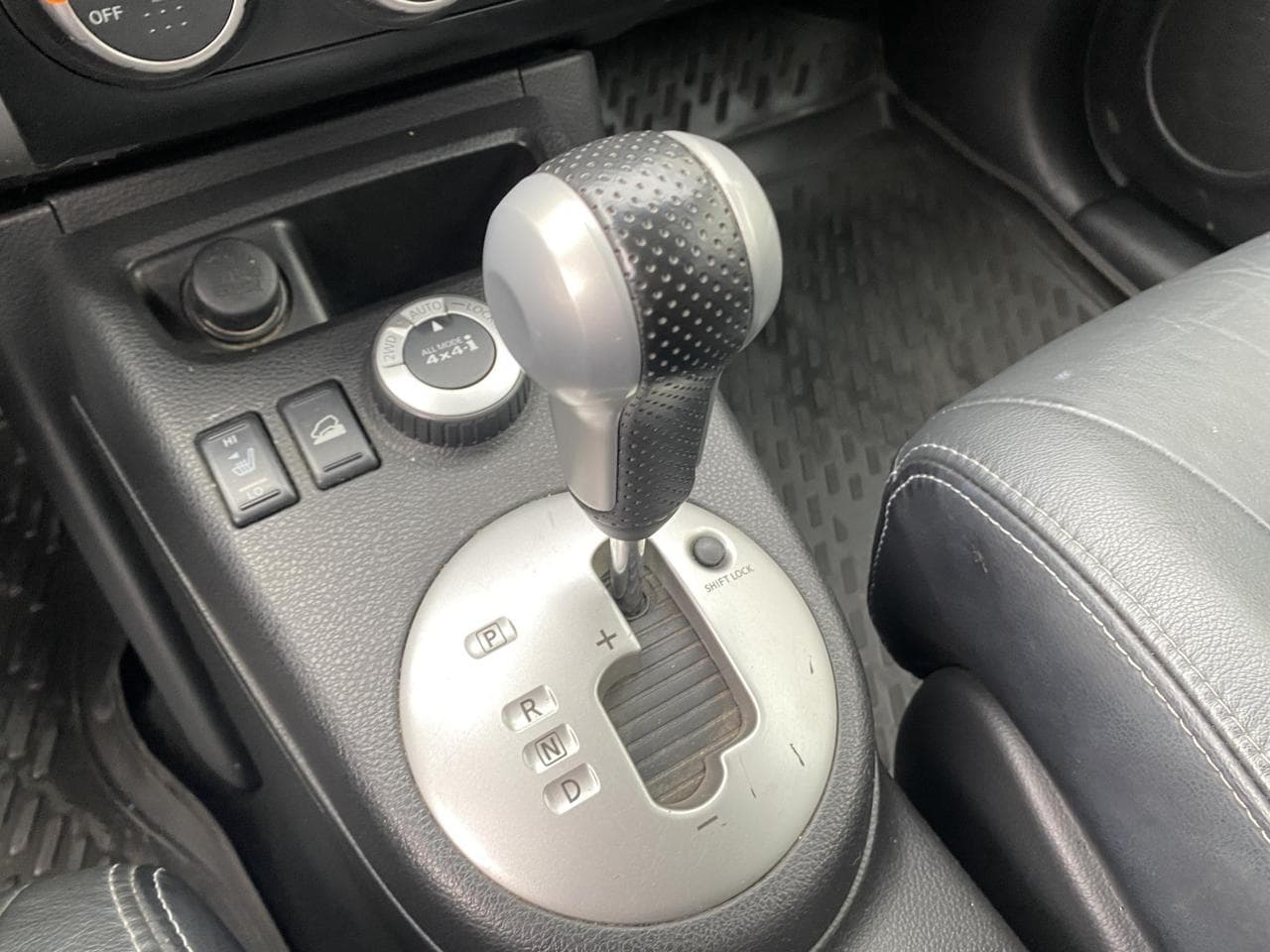 2011 Nissan X-TRAIL - 16