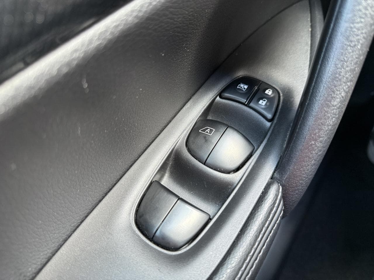 2017 Nissan X-TRAIL - 11