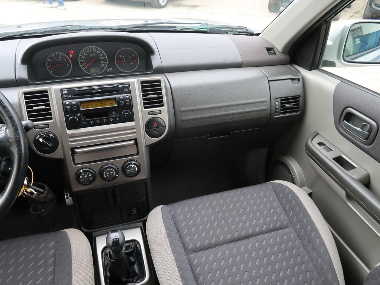 2005 Nissan X-TRAIL - 11