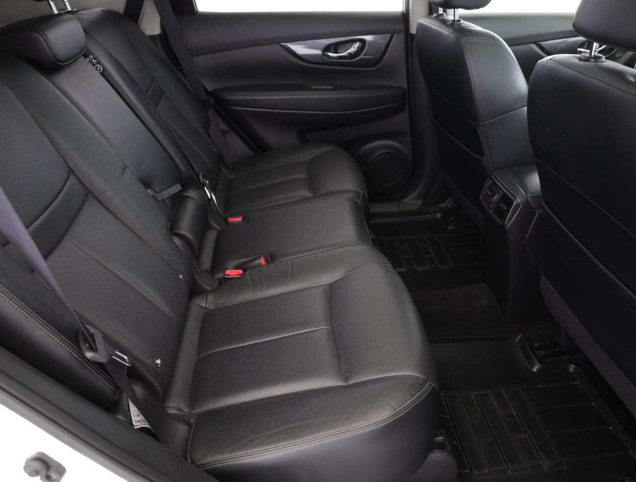 2016 Nissan X-TRAIL - 16