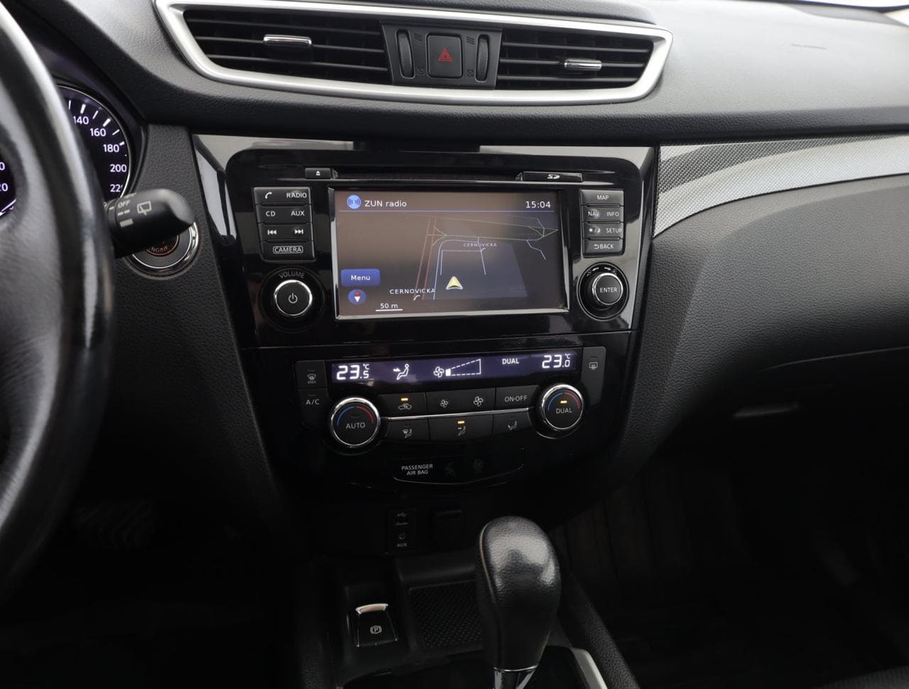 2016 Nissan X-TRAIL - 24
