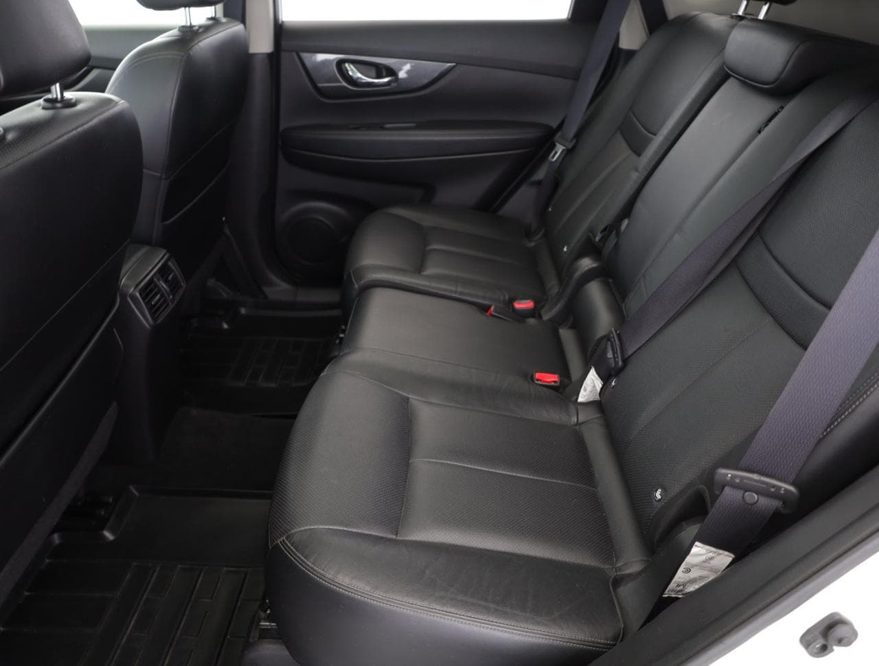 2016 Nissan X-TRAIL - 17
