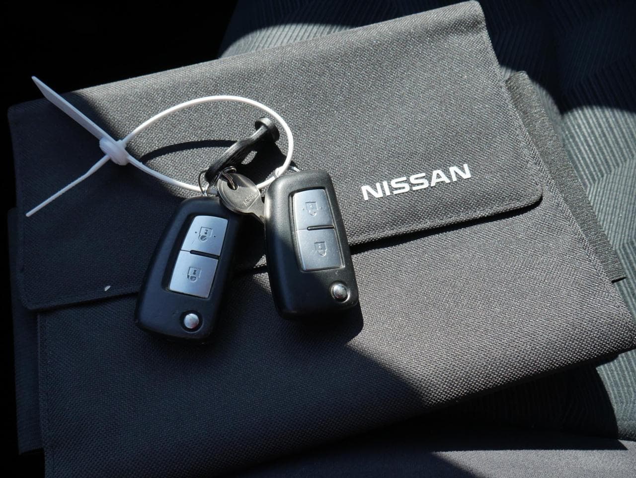 2014 Nissan X-TRAIL - 37
