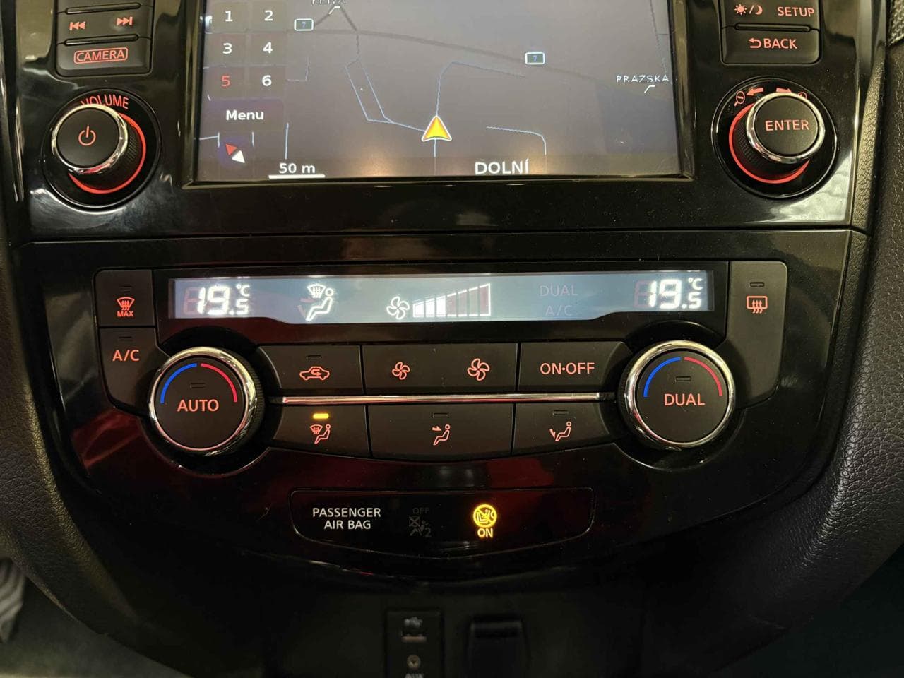 2016 Nissan X-TRAIL - 16
