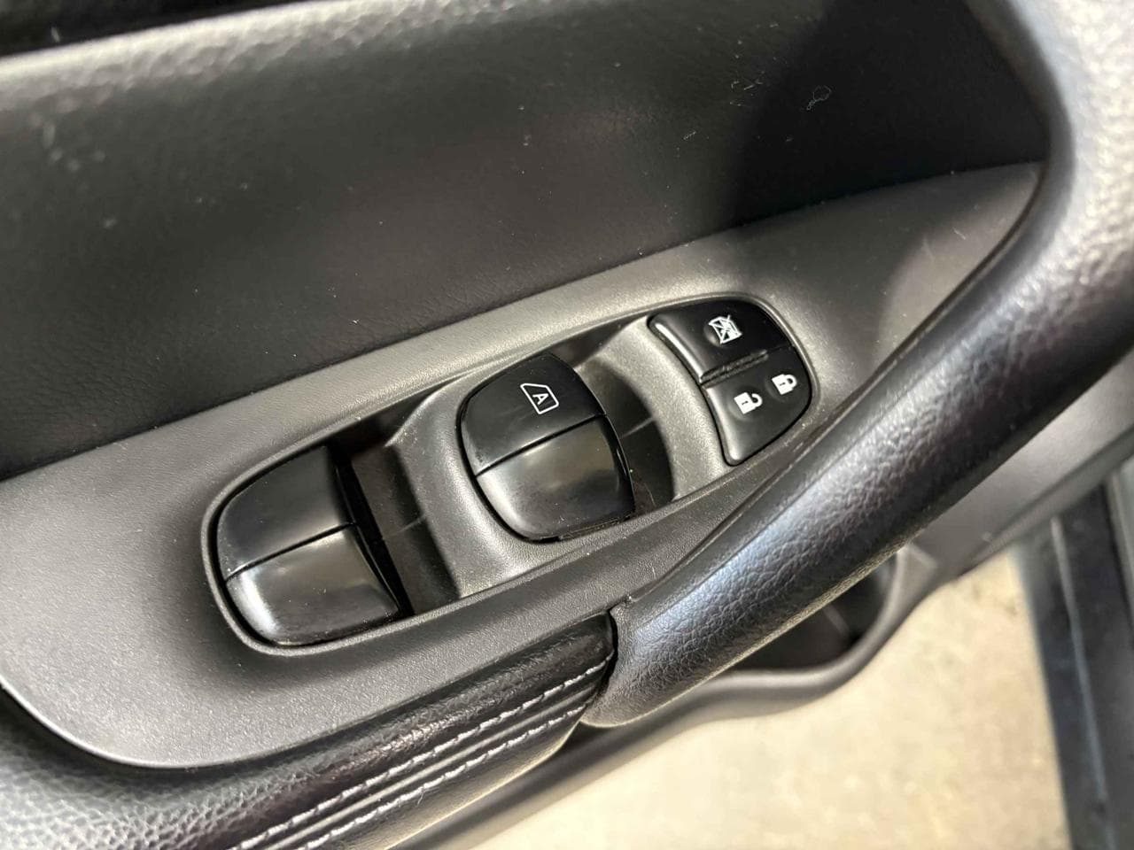2016 Nissan X-TRAIL - 12