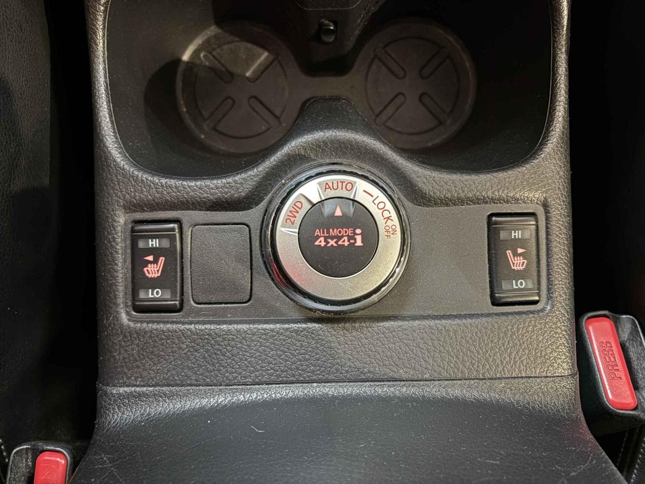 2016 Nissan X-TRAIL - 24