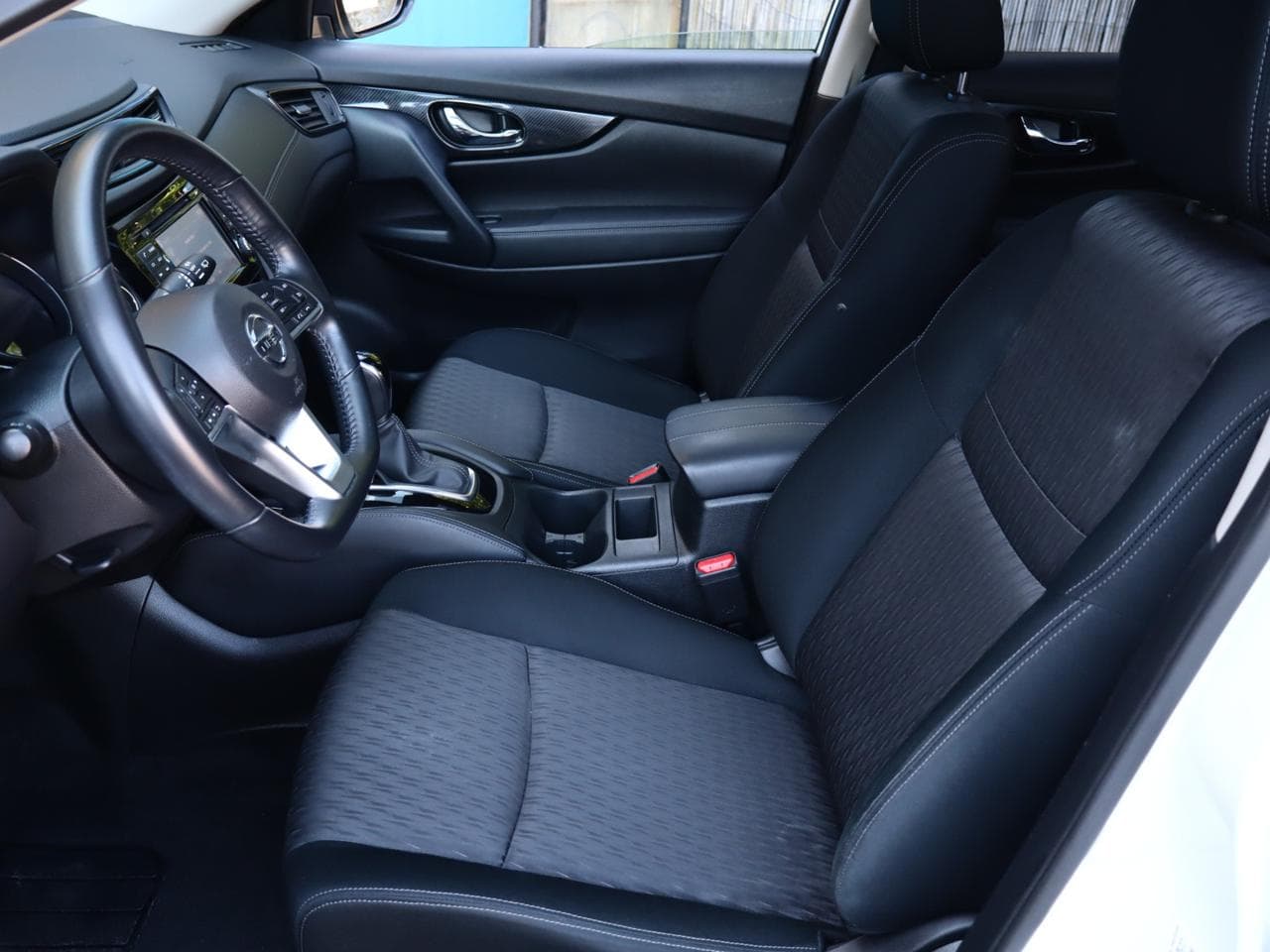 2020 Nissan X-TRAIL - 24