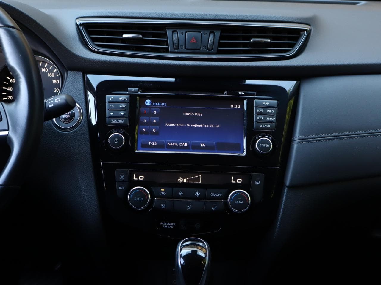 2020 Nissan X-TRAIL - 28