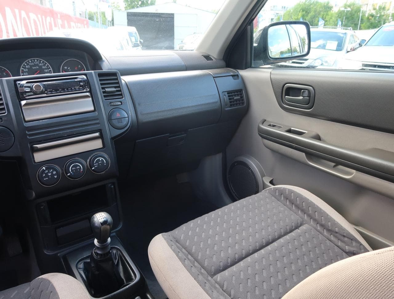 2006 Nissan X-TRAIL - 11