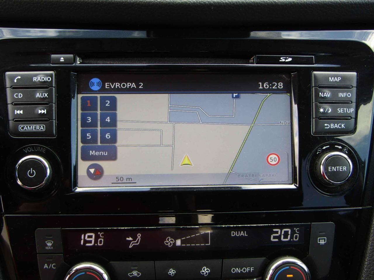 2016 Nissan X-TRAIL - 18