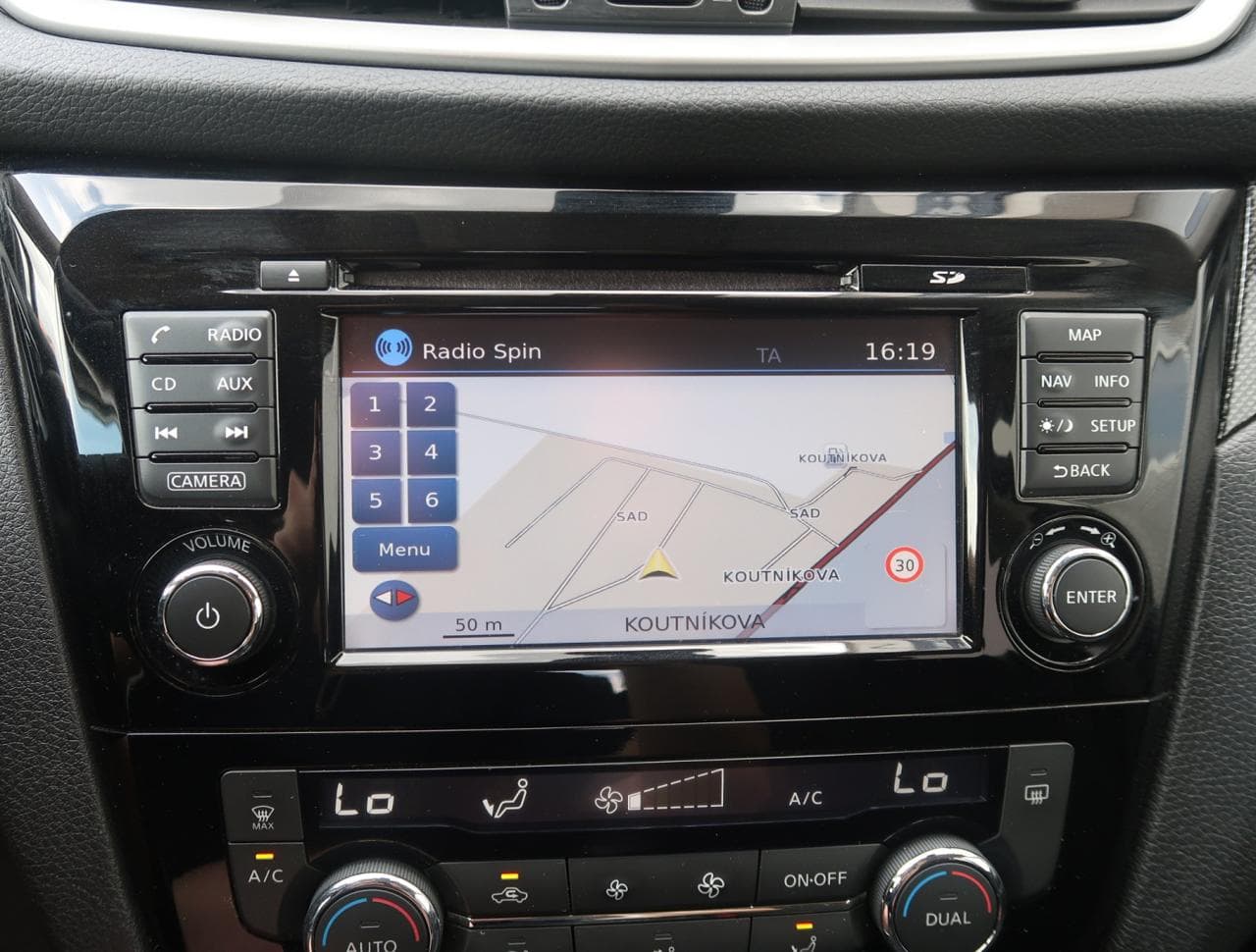 2016 Nissan X-TRAIL - 19