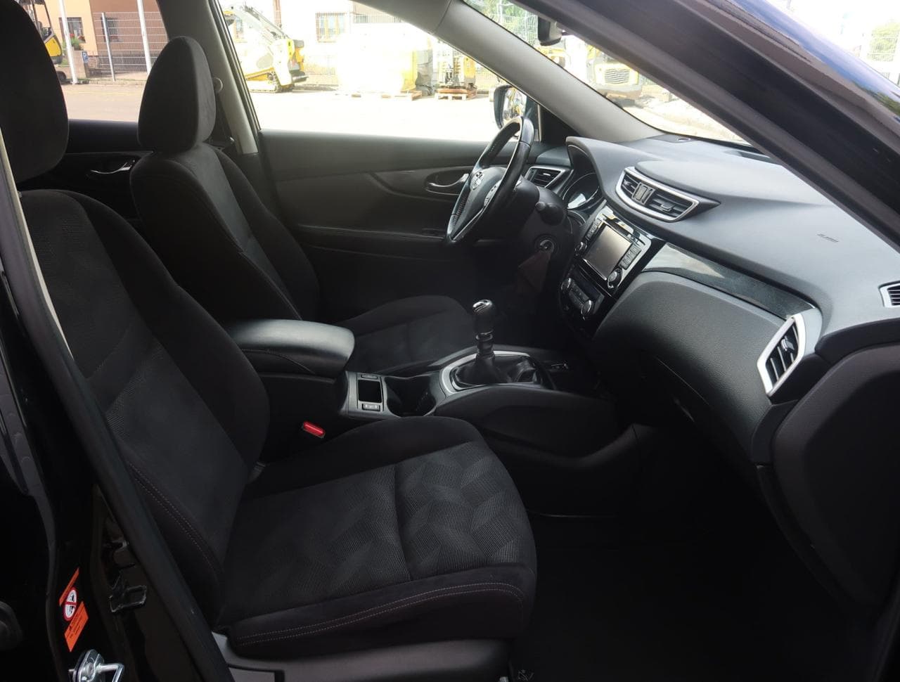 2016 Nissan X-TRAIL - 12
