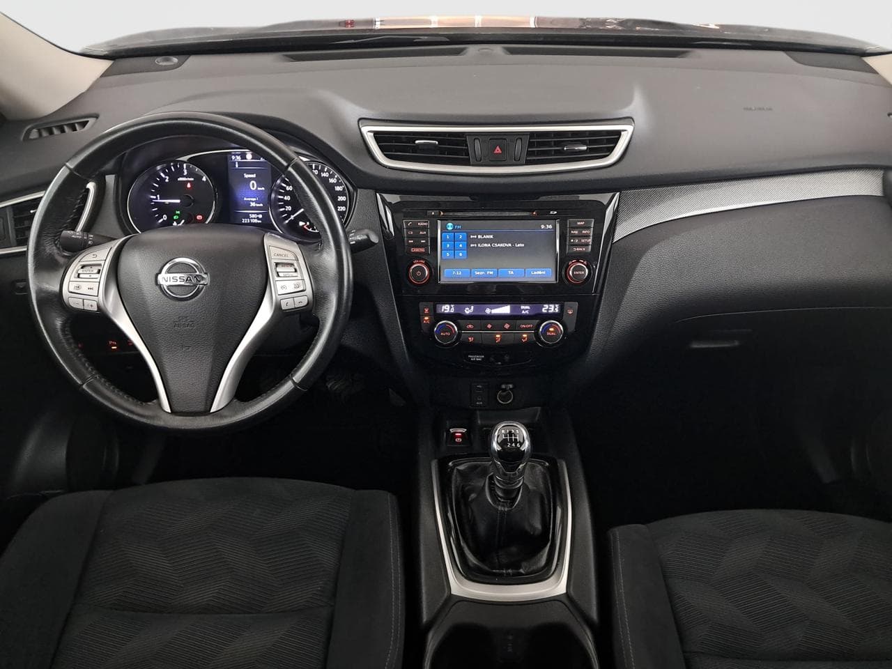 2015 Nissan X-TRAIL - 10