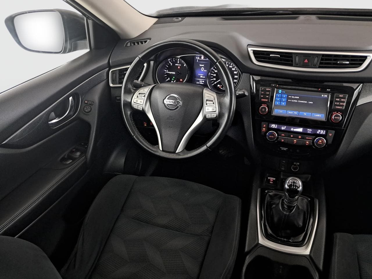 2015 Nissan X-TRAIL - 9