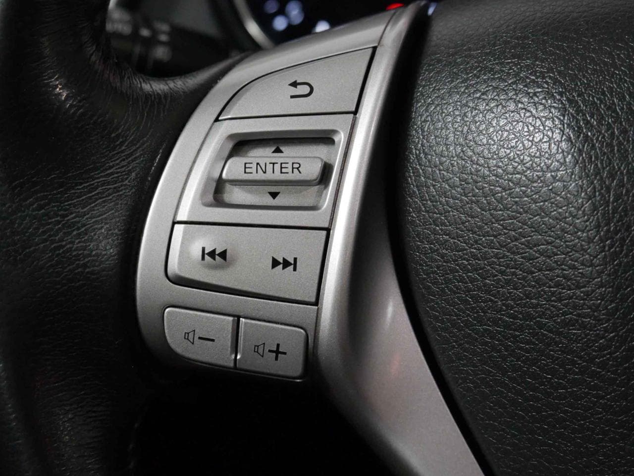 2016 Nissan X-TRAIL - 12