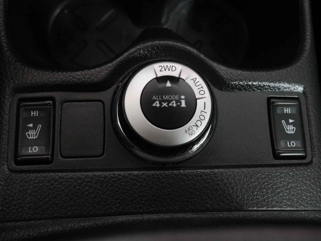 2016 Nissan X-TRAIL - 17