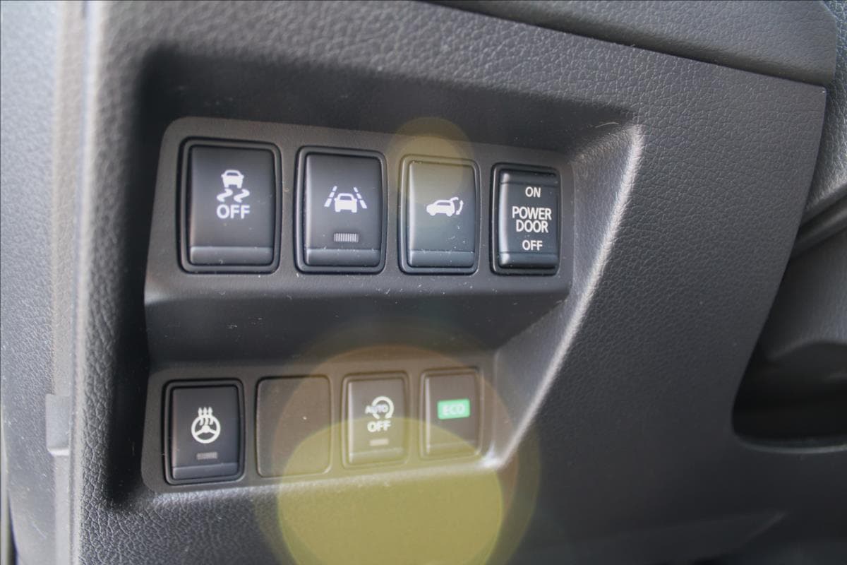 2018 Nissan X-TRAIL - 17