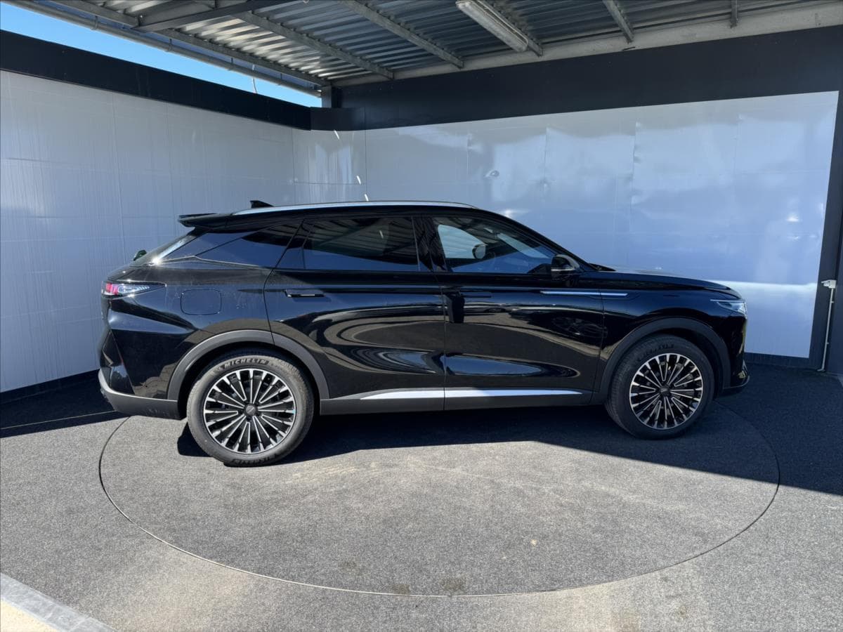 2026 Omoda 9 - 6