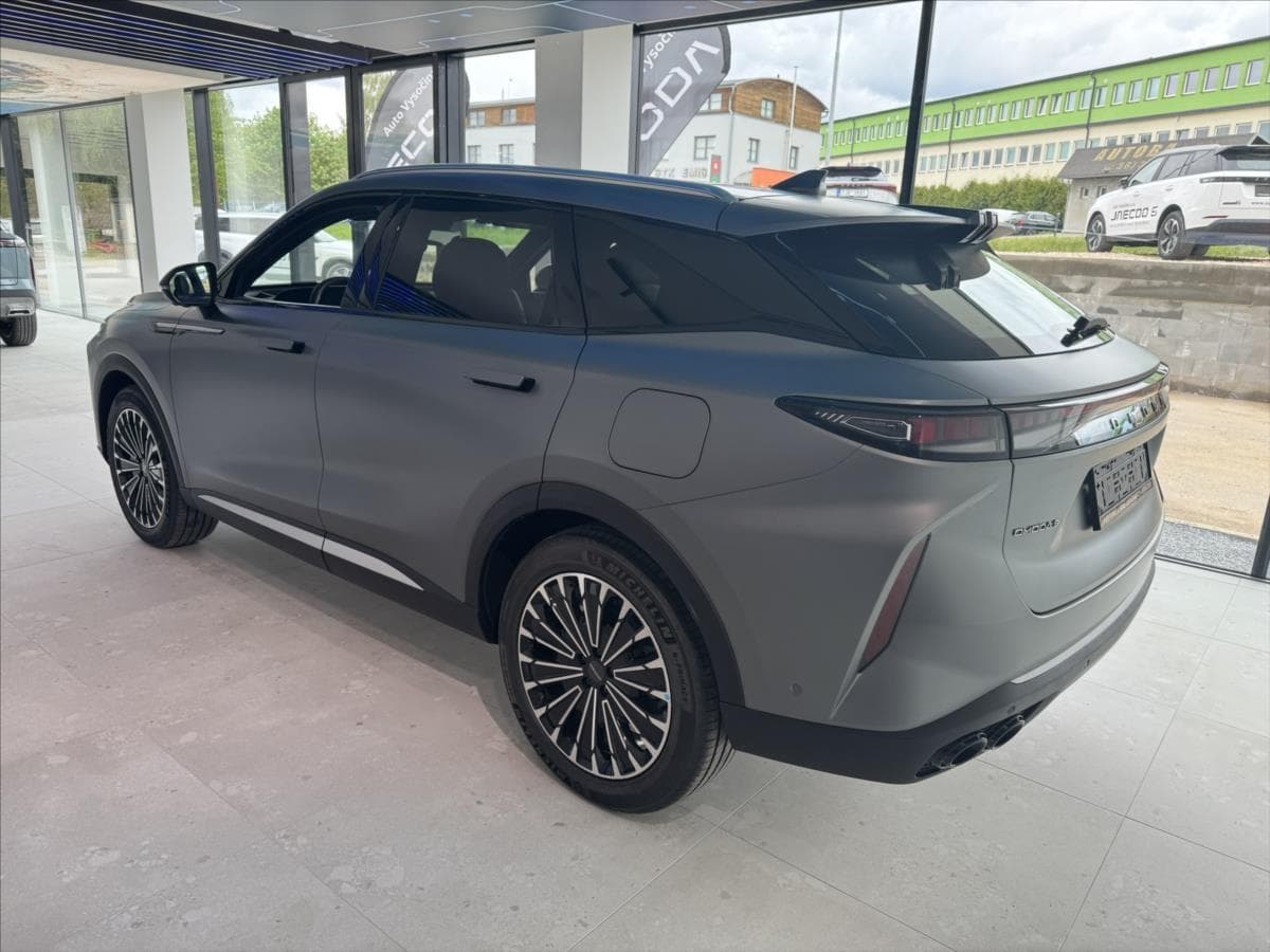 2026 Omoda 9 - 2