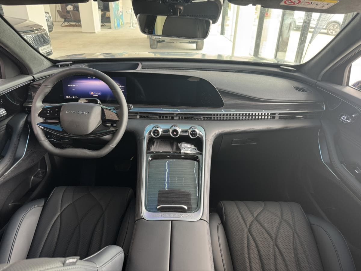 2026 Omoda 9 - 10
