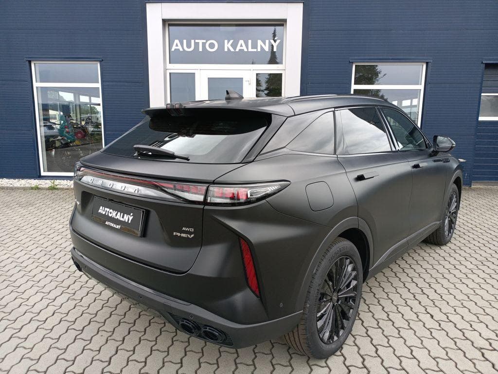 2026 Omoda 9 - 4