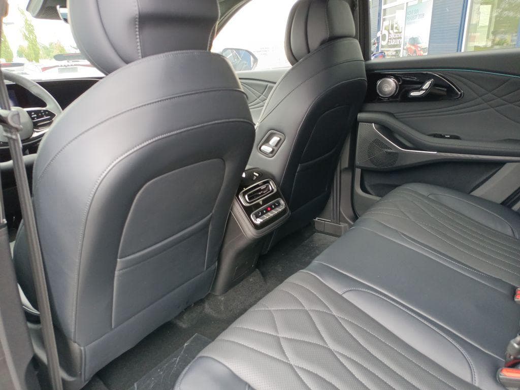 2026 Omoda 9 - 10