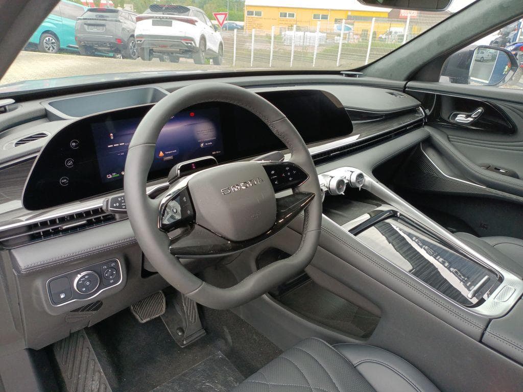 2026 Omoda 9 - 7
