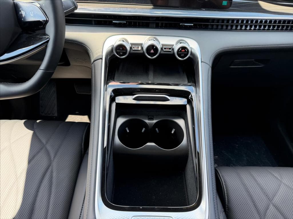 2026 Omoda 9 - 10