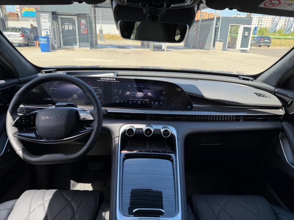 2026 Omoda 9 - 6